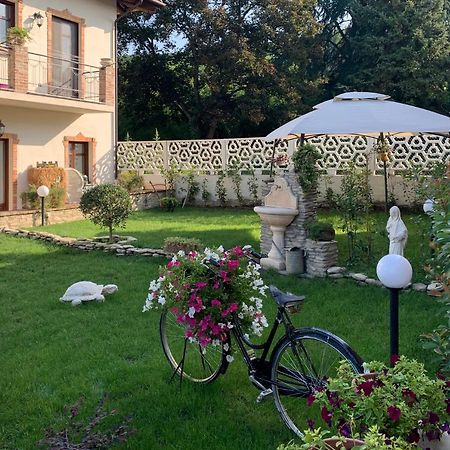 Ca Reginella B&B Diano dʼAlba Eksteriør billede